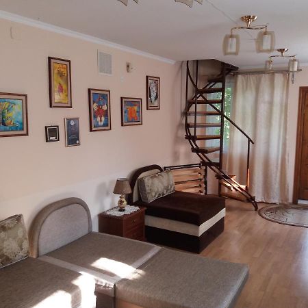 "Arttrakt" Lviv Exterior photo